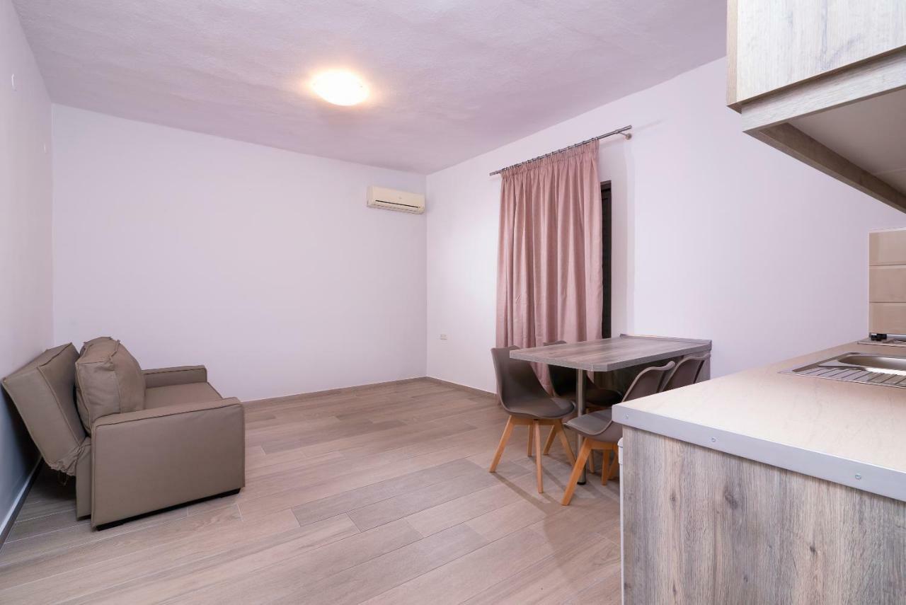Kentrikon Rooms III & Mint House Лименария Экстерьер фото